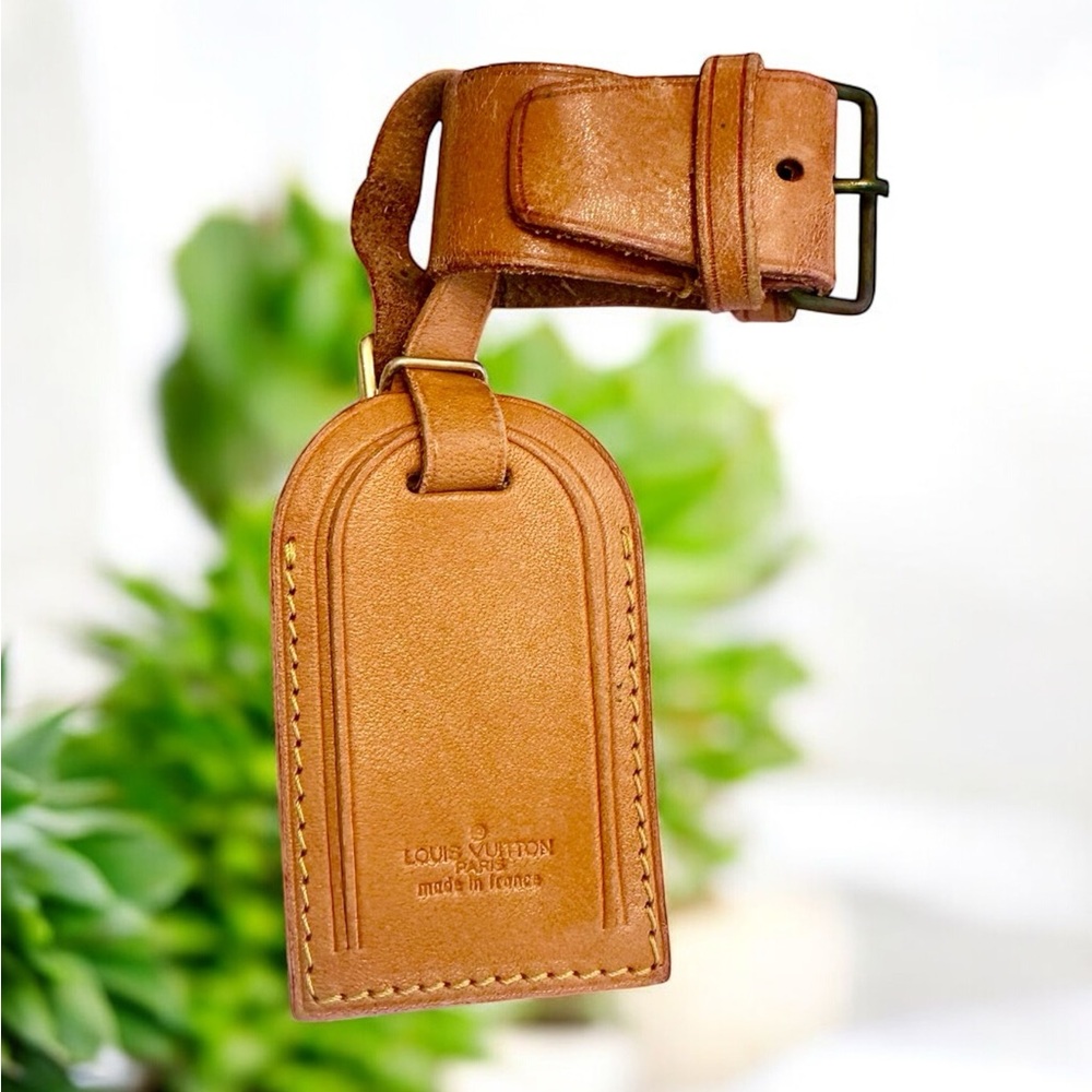 2pcs. Louis Vuitton Luggage tag and Poignet